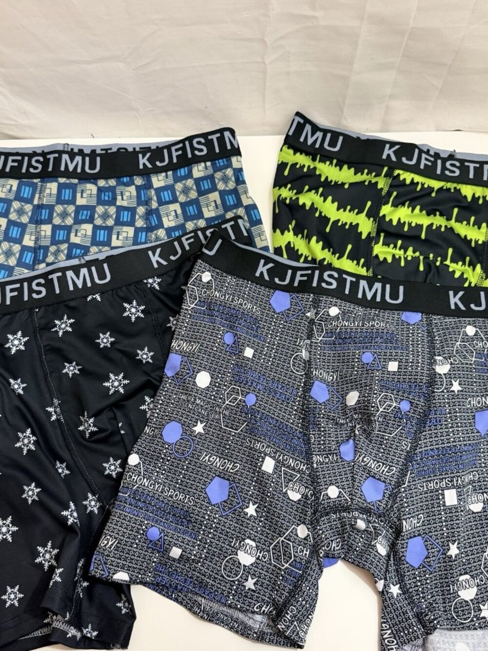 KJFISTMU Men’s 4-Pack Boxer Briefs Size Small